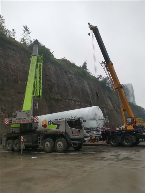 湖口县“不怕风雨冻”—— 吊车的 “恶劣环境适应” 技术
